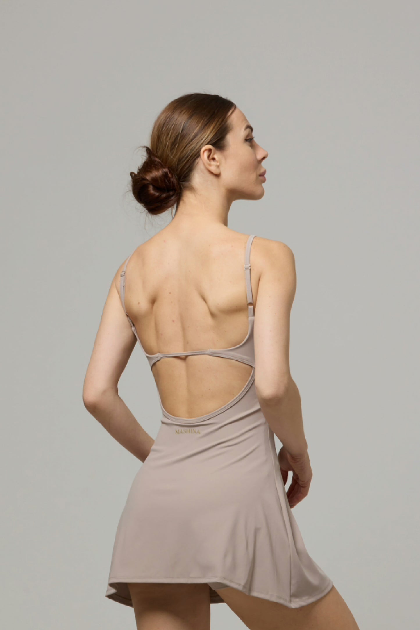 Tennis dress with an open back
